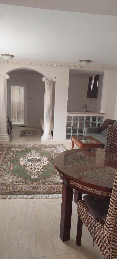 Gombos Apartman Apartment ไฮจ์ดุสโซบอสโล ภายนอก รูปภาพ