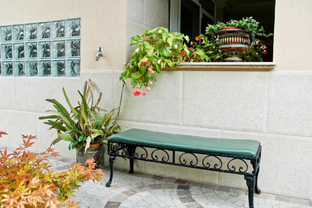 Gombos Apartman Apartment ไฮจ์ดุสโซบอสโล ภายนอก รูปภาพ